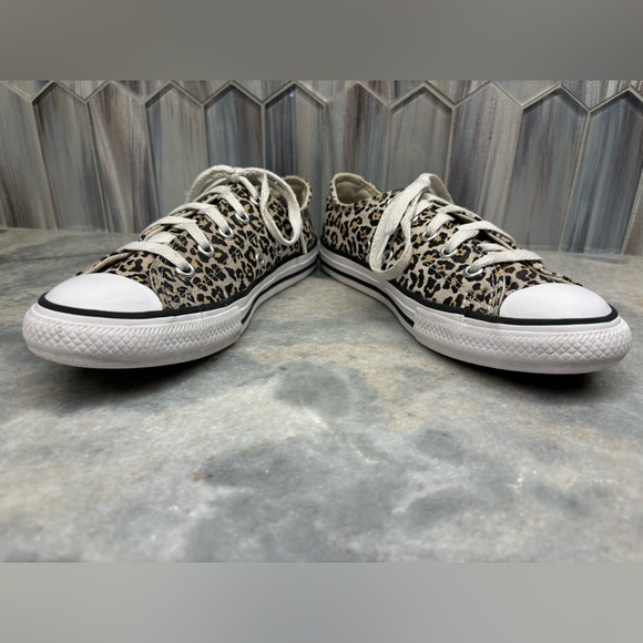 Converse All Star Chucks Kids Girls Youth Size 2 Cheetah Animal Print Low Tops - Picture 3 of 6